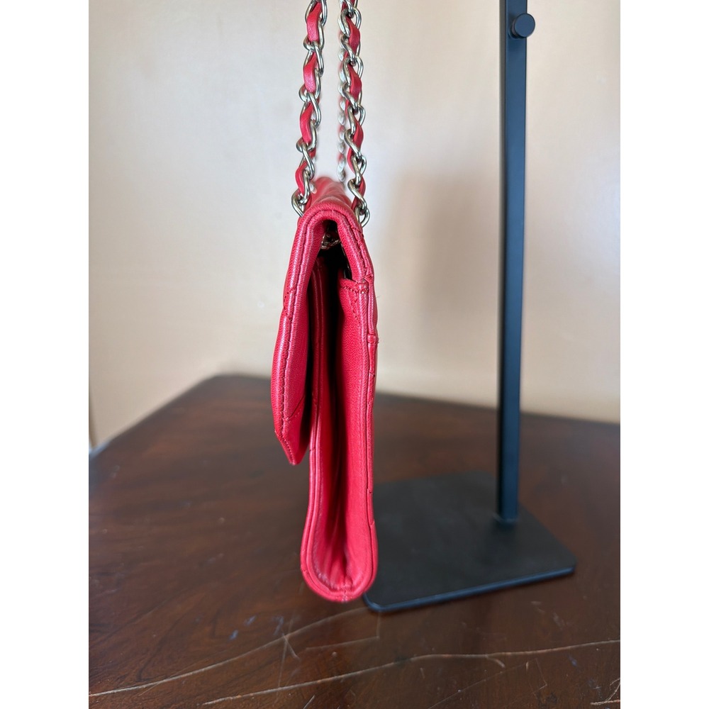 DKNY Red Quilted Leather Shoulder Bag Gold Chain Strap Turn Lock Flap Purse - Picture 4 of 14
